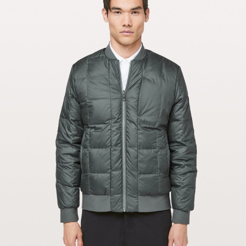 *Never Worn* Men's About-Face Bomber Lululemon